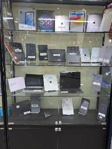 MacBook Pro on sale - Photo 3