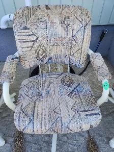 Upholstered Swivel Kitchen chairs on casters - Photo 4