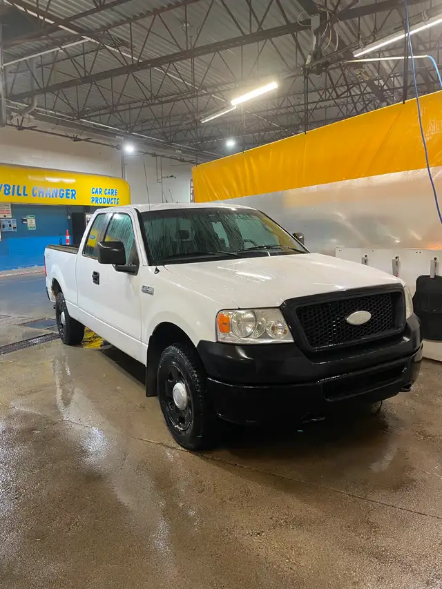 2006 Ford F150 5.4L V8 Triton Supercab 4X4 237,000 KM.