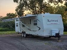 2006 Rockwood 27 Foot Camper/Bunkhouse Trailer