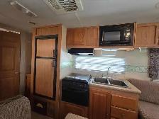 2006 Rockwood 27 Foot Camper/Bunkhouse Trailer - Photo 10