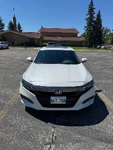 2019 Honda Accord 2.0T - Photo 3