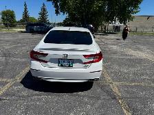 2019 Honda Accord 2.0T - Photo 4