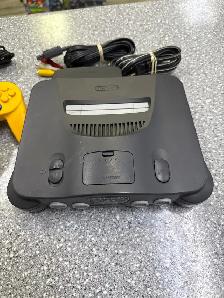 N64 System with yellow controller - Photo 4