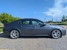 2007 Acura TL Base V6 Luxury 4-door Sedan - $8000