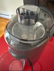 Hamilton Beach - Big Mouth Juice Extractor - Photo 4