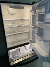 Réfrigérateur stainless 30'' congélateur en bas Whirlpool - Photo 2