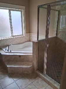 3 bed 2 bath top floor of house for rent in Vernon - Photo 6