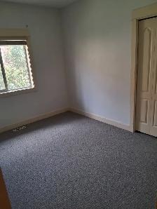 3 bed 2 bath top floor of house for rent in Vernon - Photo 9