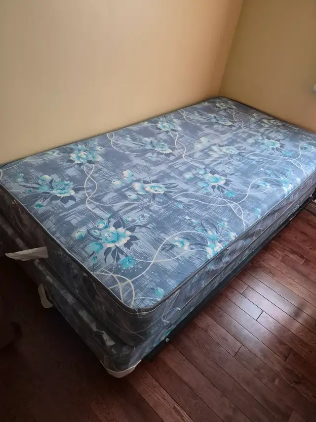 TWIN SIZED BED