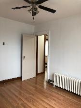 1 bedroom on main level, large backyard, parking and laundry - Photo 7