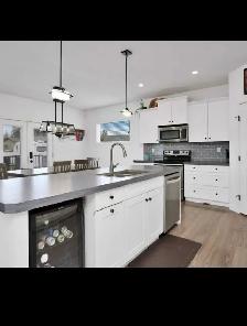 3 bedroom home for rent with huge backyard - Photo 2