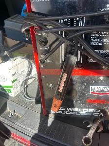Century AC Welder - Photo 3