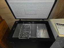 DANBY 5.5 cubic foot FREEZER - Photo 2