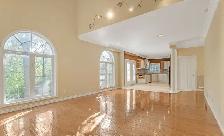 Luxury 4 BR Detached House for Rent in Prime Location Newmarket - Photo 3
