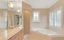 Luxury 4 BR Detached House for Rent in Prime Location Newmarket - Photo 10