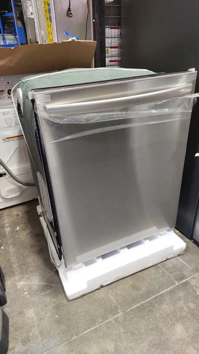 Insignia 24-inch Built-In Stainless Steel Dishwasher