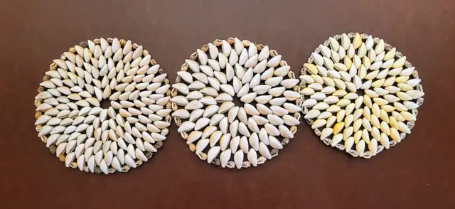 Vintage Set of Seashell Hot Pads Doily
