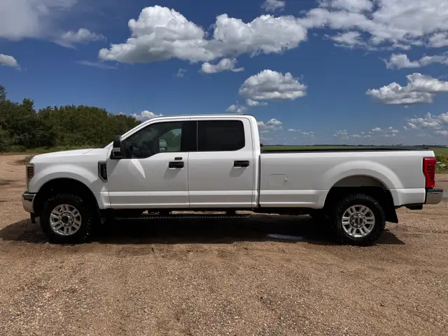 2019 Ford F-350 6.2 litre gas