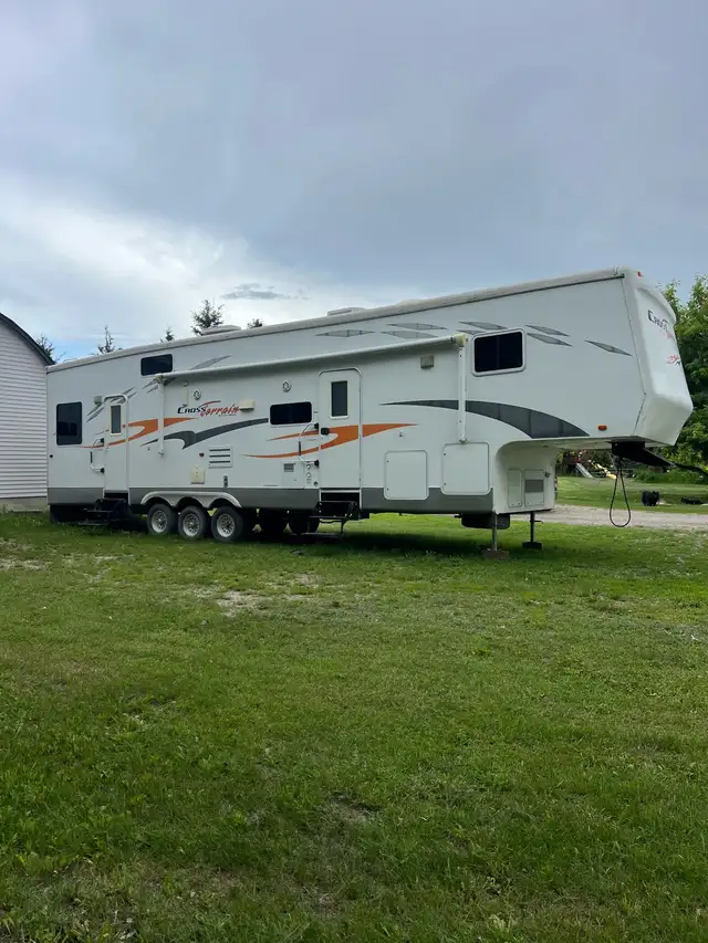 2007 cross terrain toy hauler