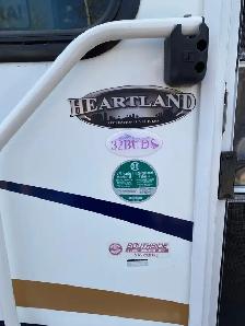2011 Heartland North Trail 32’ trailer - Photo 2