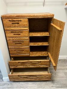 Palliser Armoire - Photo 2
