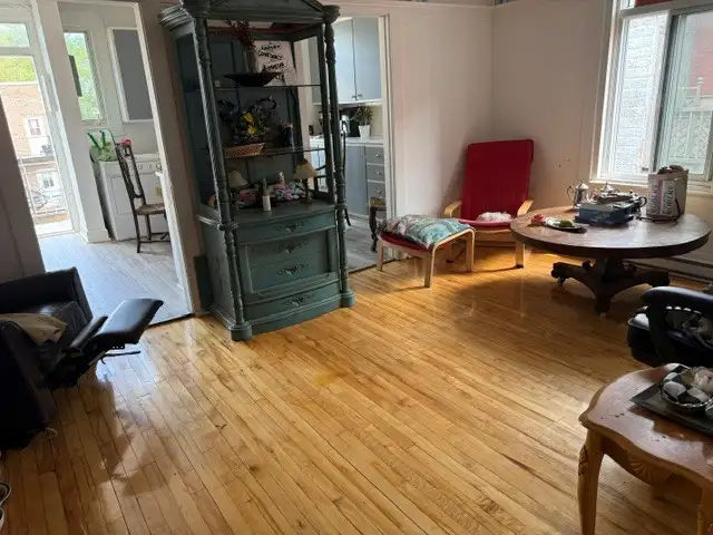 5 1\2 à louer, St-Clément, libre, 1er Août, 1610$, 514-924-7063