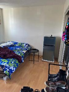Private Bedroom for Rent – $1000/Month (All Utilities Included) - Photo 3