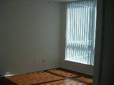 YONGE-FINCH 1-bedroom Mona Lisa Luxury Condo,TTC Subway at door - Photo 4