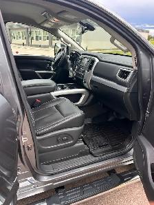 2018 Nissan Titan XD PRO4X Diesel - Photo 10