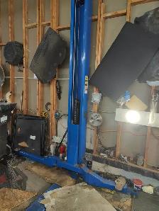 Moving Sale - 2 Post Hoist