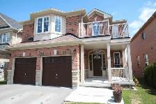 3-Bed/1 Laundry Bright Walkout Basement Newmarket - Photo 2