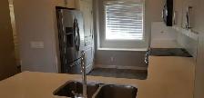 Beautiful House available for rent to live in and open Day Home - Photo 2