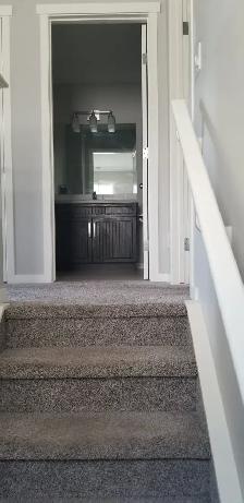 Beautiful House available for rent to live in and open Day Home - Photo 6