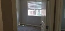 Beautiful House available for rent to live in and open Day Home - Photo 7
