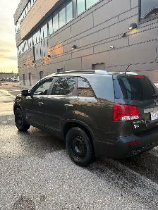 2011 Kia Sorento Awd 380,000Km $1200Firm - Photo 3