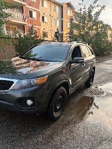 2011 Kia Sorento Awd 380,000Km $1200Firm - Photo 5