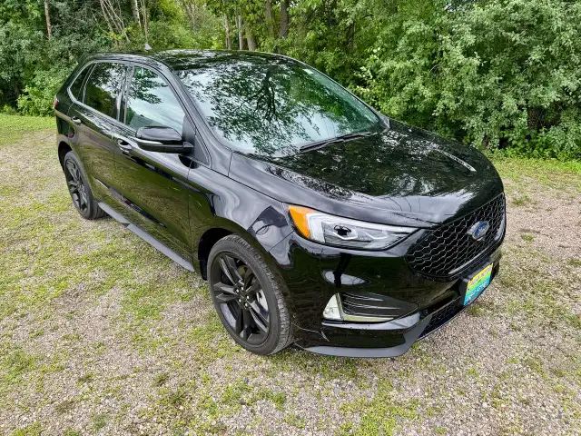 2022 Ford Edge ST AWD Clean Carfax | Pano Roof | Cooled Seats