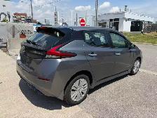 2018 Nissan Leaf SV Hatchback - Photo 4