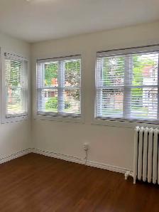SEPT 1 - 3 BEDROOM 5 MINUTE WALK TO QUEENS! ALL INCLUSIVE - Photo 3