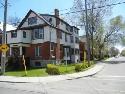 SEPT 1 - 3 BEDROOM 5 MINUTE WALK TO QUEENS! ALL INCLUSIVE - Photo 9