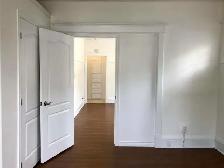 SEPT 1 - 3 BEDROOM 5 MINUTE WALK TO QUEENS! ALL INCLUSIVE - Photo 10