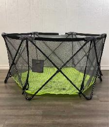 Summer Infant Pop 'N Play Portable Playard - Photo 3