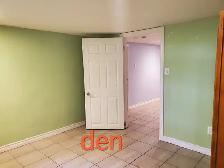 Fourplex basement apartment for rent - 1182 Royal York Rd - Photo 4