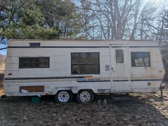 FREE Golden Falcon Camper – Great Chicken Coop / Camp Project