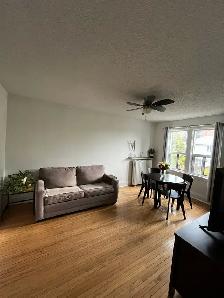 Charming Living in the Upper Beaches - Photo 2