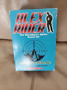 10LIVRES ADO D'ALEX RIDER SÉRIE 5 LIVRES LES AUTRES:$5.00 CHACUN - Photo 2