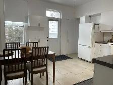 Beau 5½ meublé tout inclus –Fully Furnished 3-Bedr Verdun Ouest - Photo 9