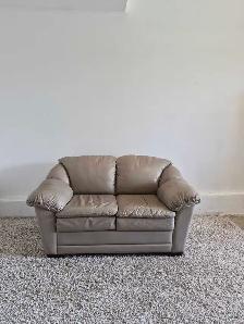 FREE DELIVERY LIKE NEW The Brick 2 Seater Loveseat Sofa / Couch - Photo 2