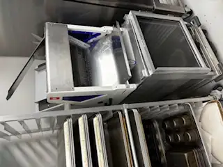 BAKERY CLOSING